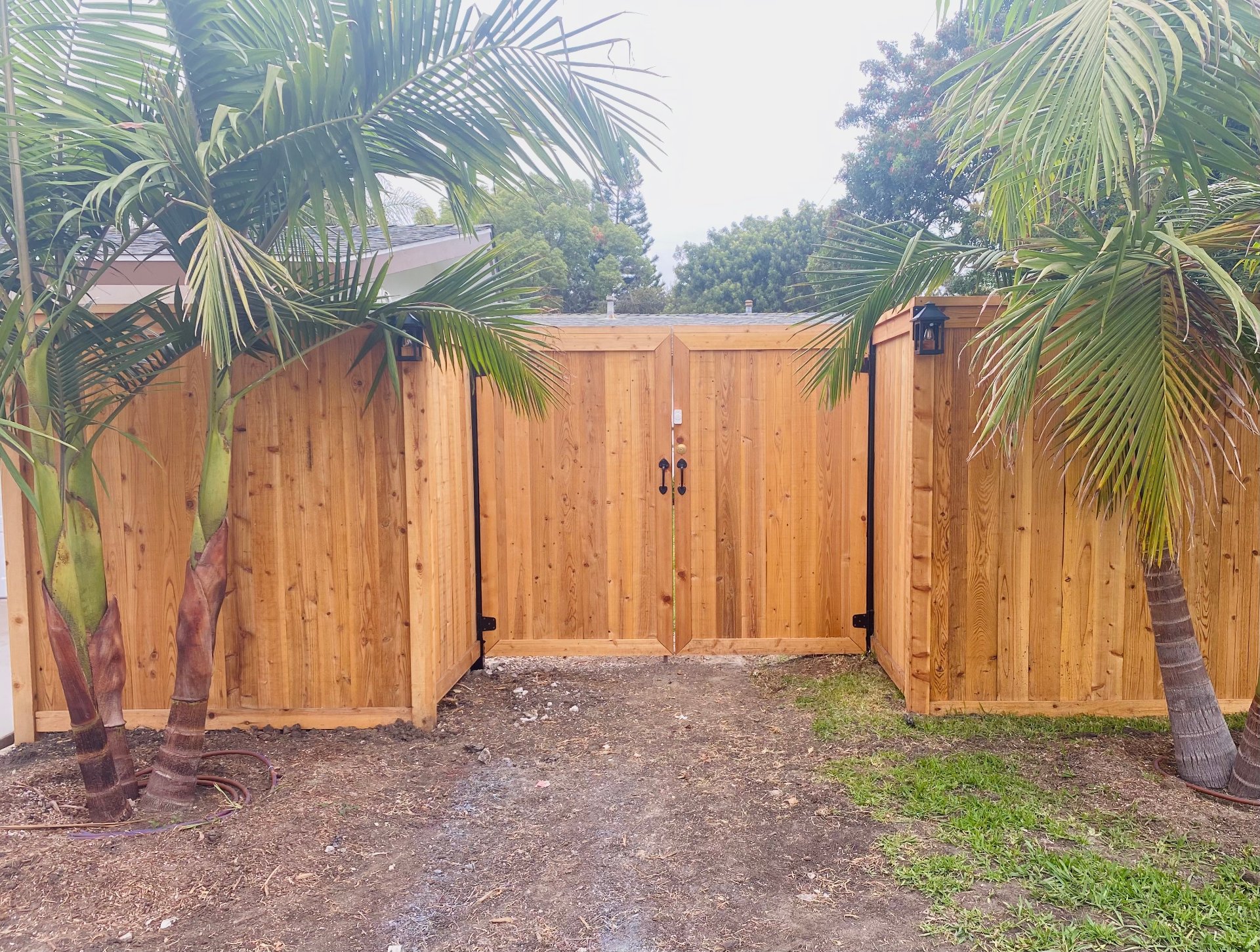 Cap & Trim Fence